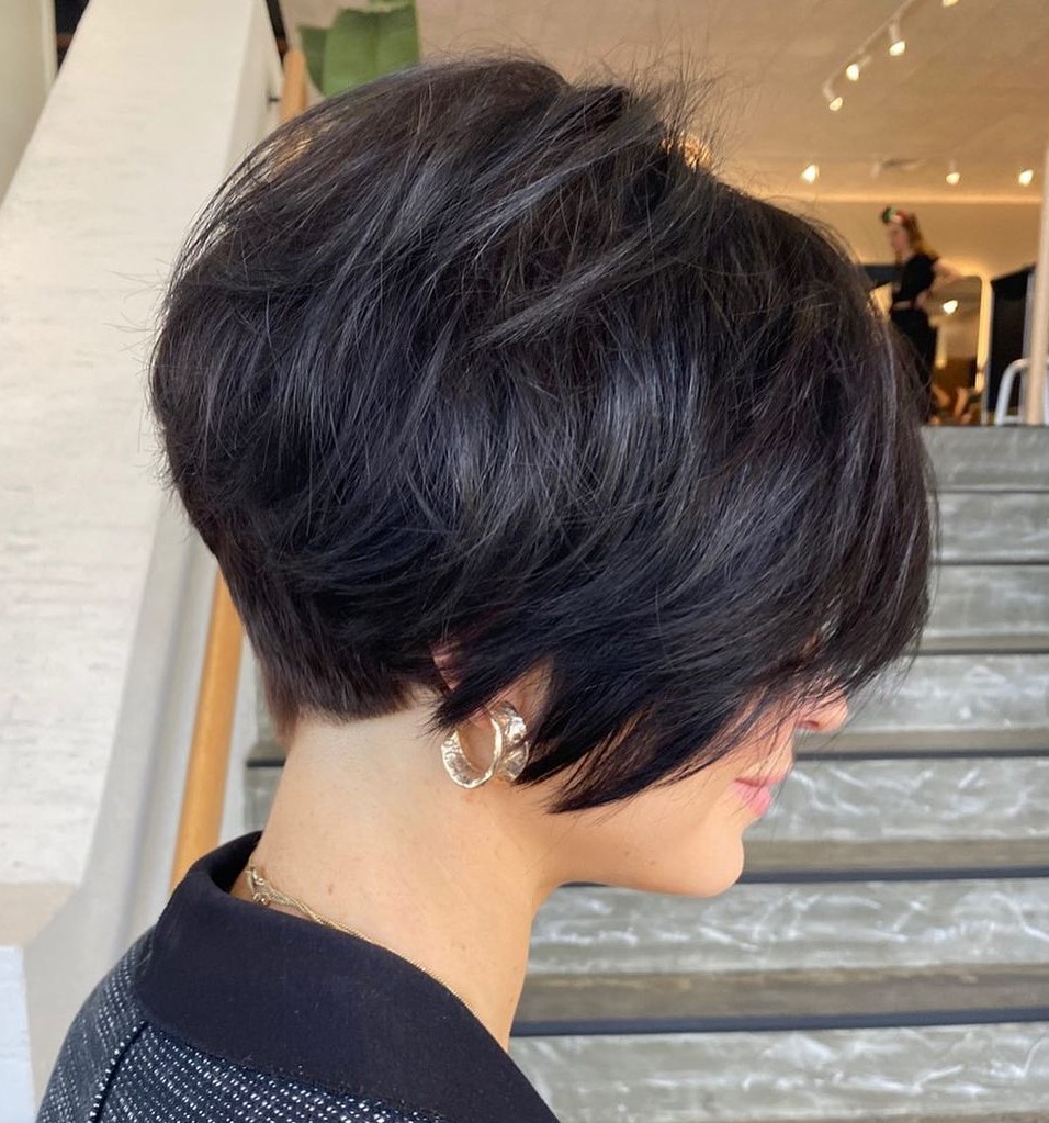 Airy Black Pixie-Bob for Thick Hair