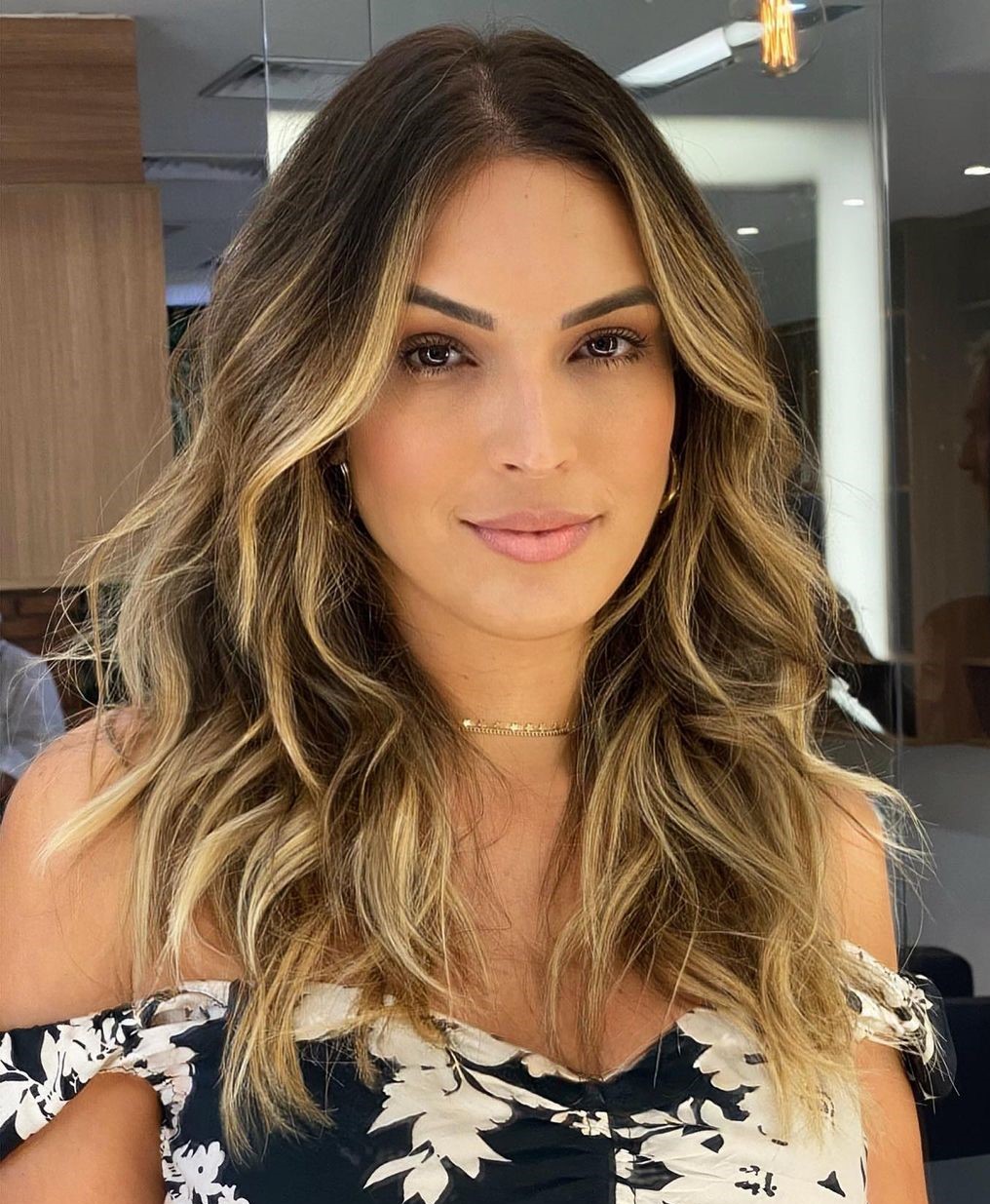 Wavy Layers and Highlights to Boost Long Thin Hair